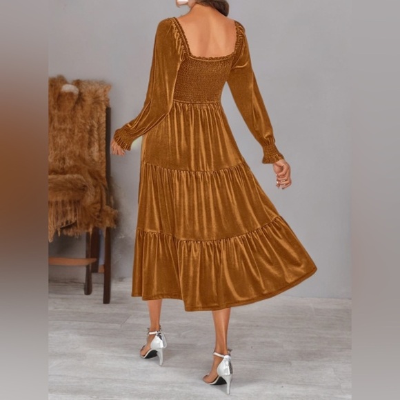 NWT Women’s Velvet Long Sleeve Square Neck Smocked Ruffle A Line Dress Size M - Picture 5 of 6